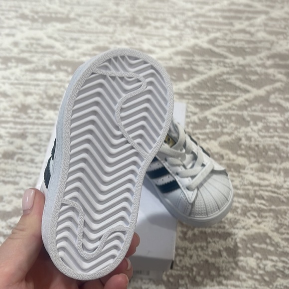 ADIDAS SUPERSTAR CLASSIC 4 SNEAKERS SHOES - Picture 3 of 5